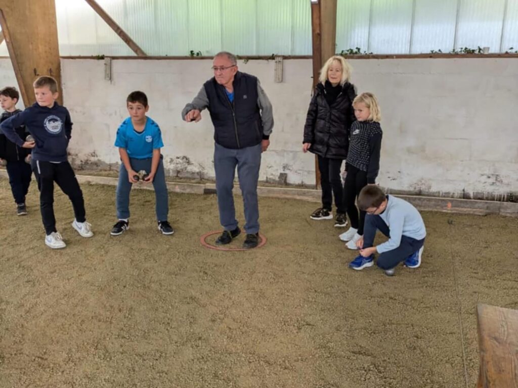 Pétanque intergénérationnelle - Club de la Baie de Plounévez-Lochrist